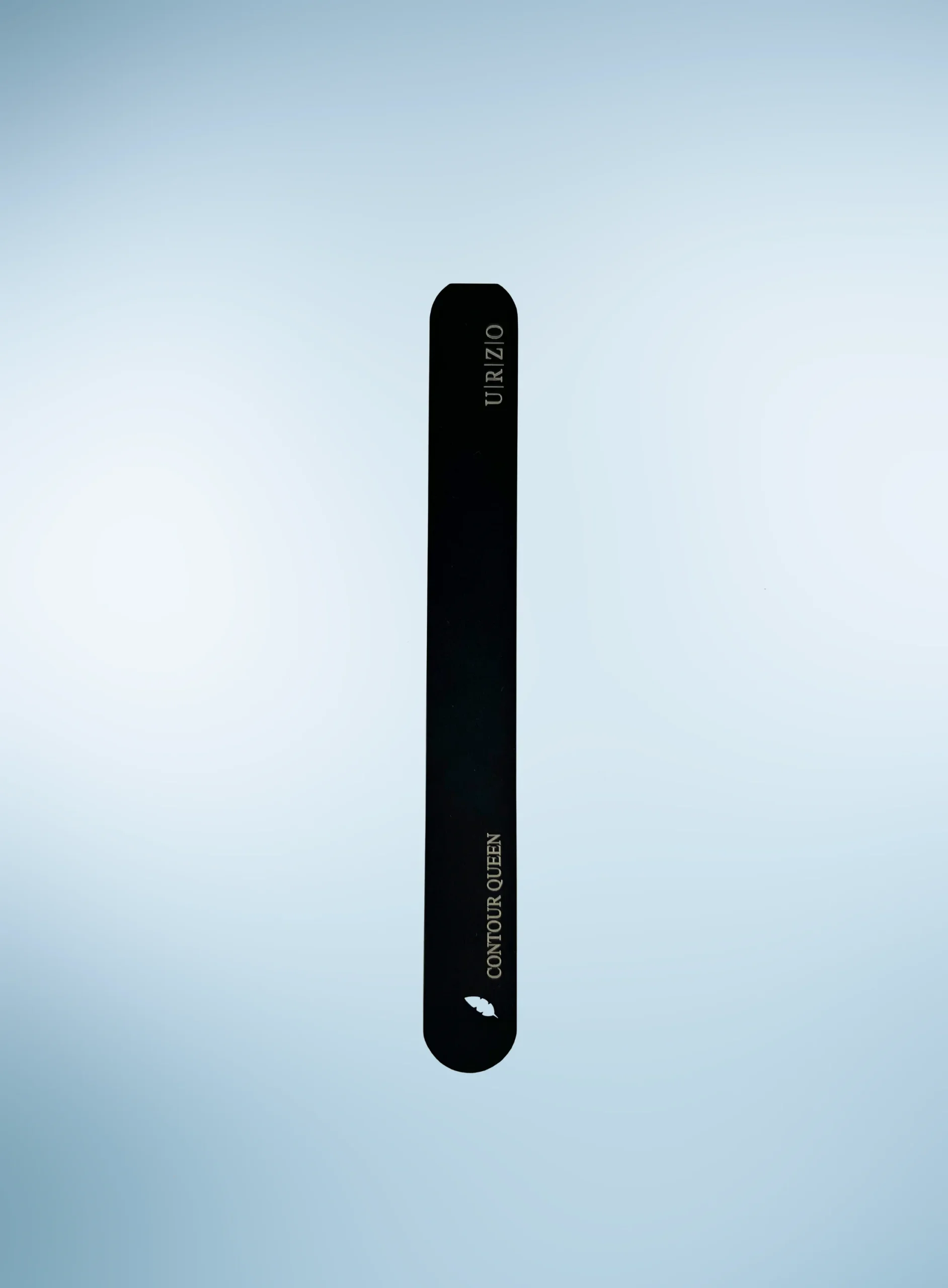 Contour Queen Black AeroTitan base Urzo